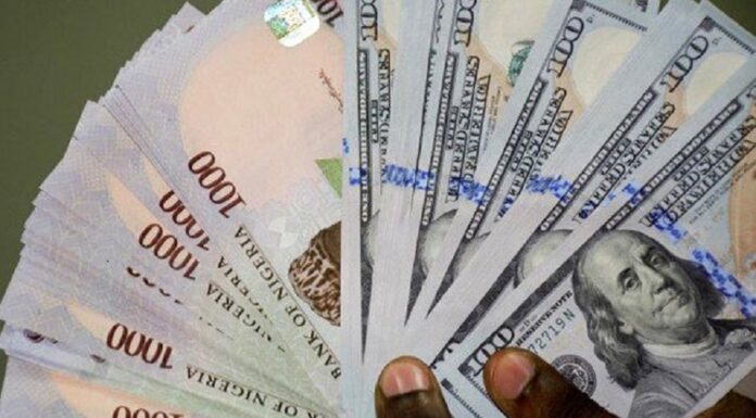 Analysts Attribute Decline in Currency Circulation to Interest Rate Hike